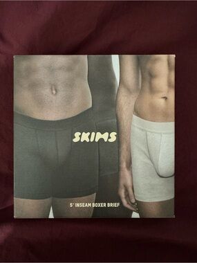 SKIMS Men's Boxer Briefs in Black & Light Gray